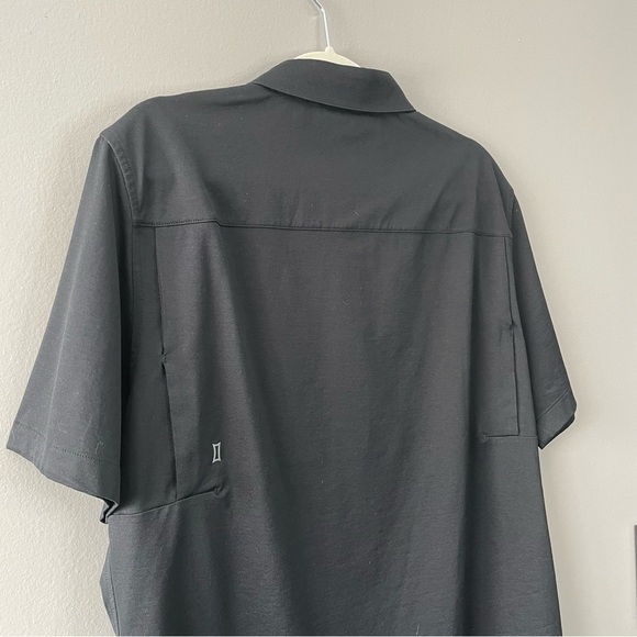 [m] NWOT Kit & Ace Women’s Black Button-Down Short Sleeve Shirt - Picture 5 of 15